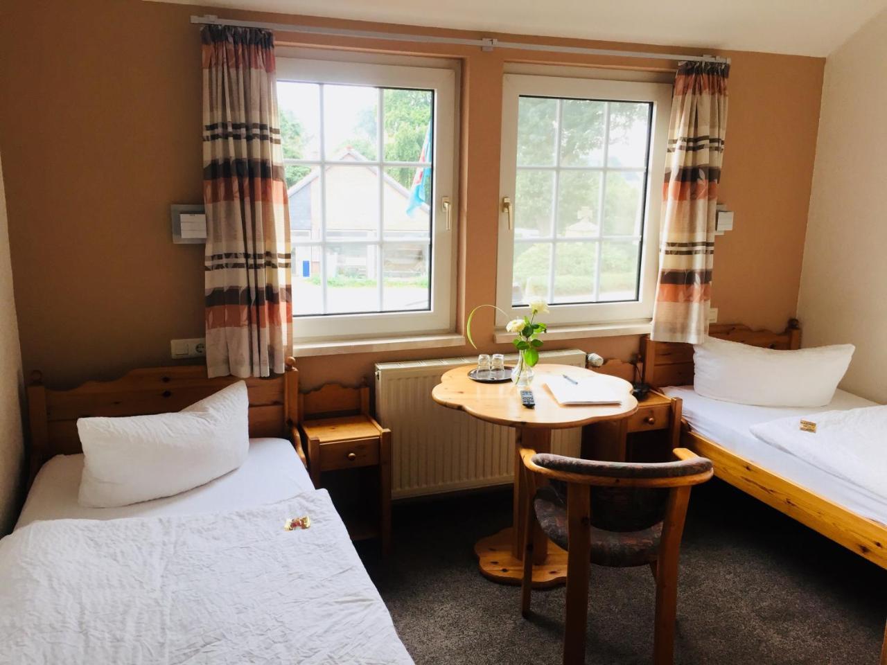 Hotel Wuelfers Gasthaus Gross Ippener Екстериор снимка